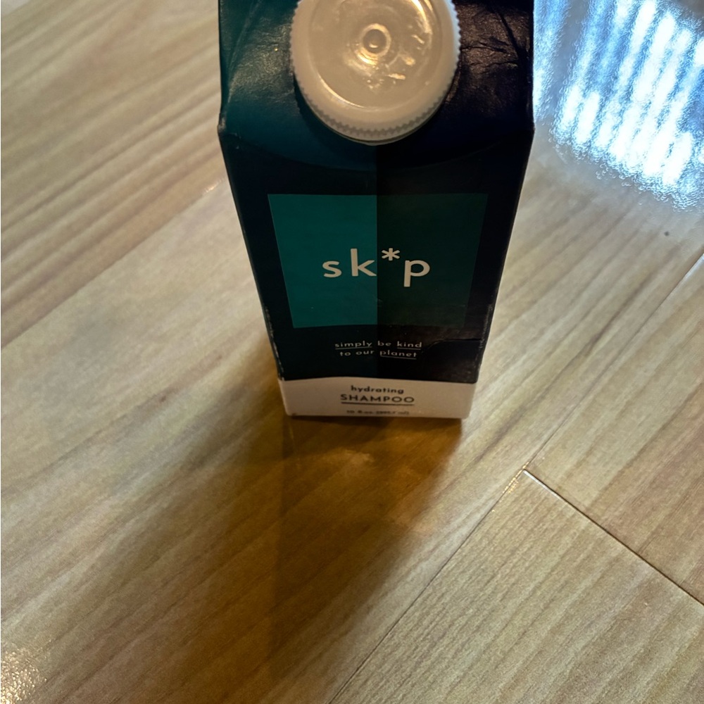 SK*P Hydrating Shampoo 10 fl oz - Picture 2 of 3